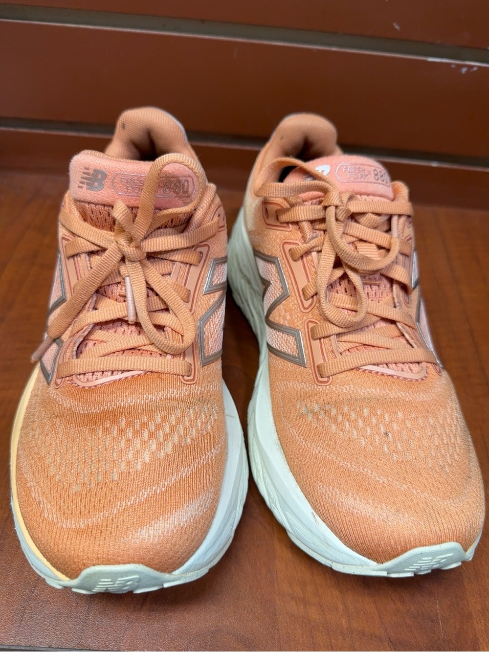 New Balance Fresh Foam X 880 v14 Women’s Running Shoes Size 7.5 Coral - Picture 4 of 8